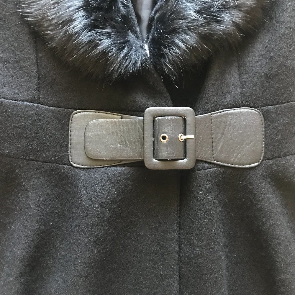 Women's Black Coat - Picture 4 of 15